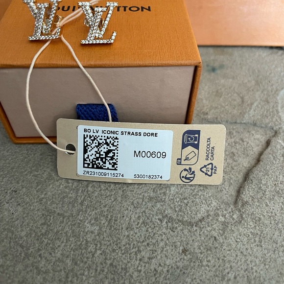 Louis Vuitton Iconic Earrings - Picture 4 of 6